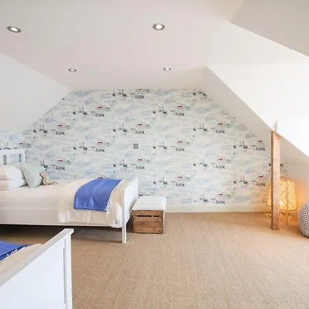Bennerley House * Saint Mawes